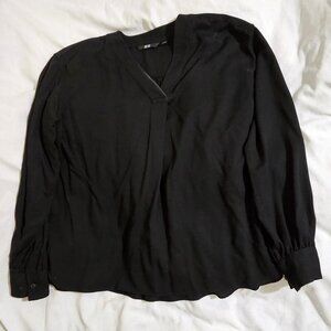 Uniqlo Black V-Neck Blouse